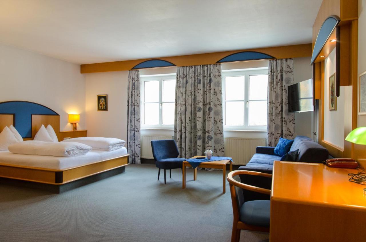 Hotel Goldenes Schiff Engelhartszell Exteriör bild