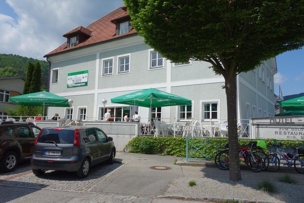 Hotel Goldenes Schiff Engelhartszell Exteriör bild