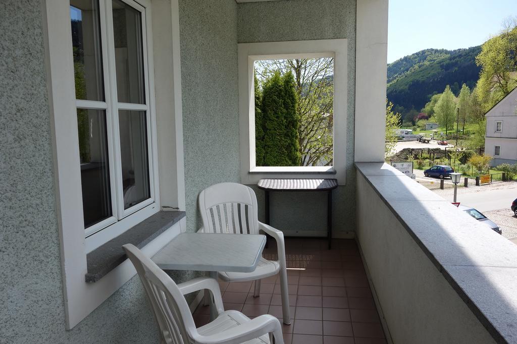 Hotel Goldenes Schiff Engelhartszell Exteriör bild