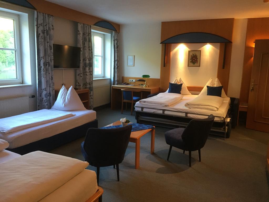Hotel Goldenes Schiff Engelhartszell Exteriör bild